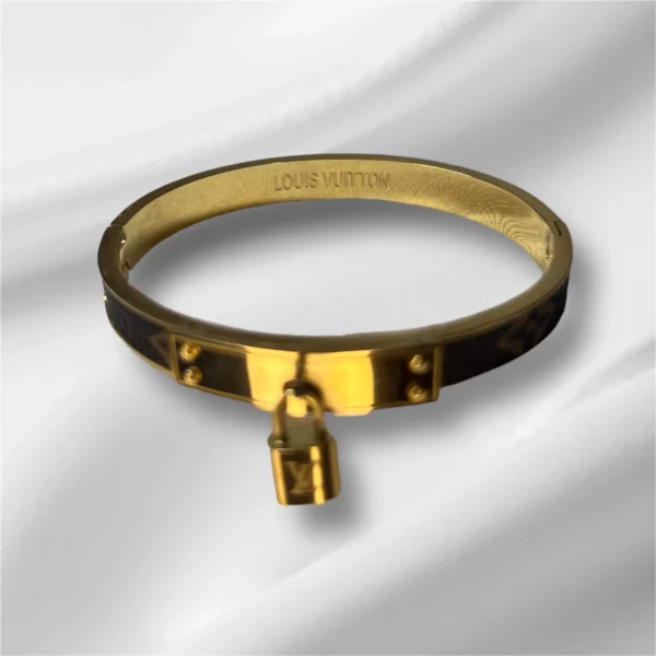 Louis Vuitton Bracelet with Lock Charm - Signature Design - Image 3